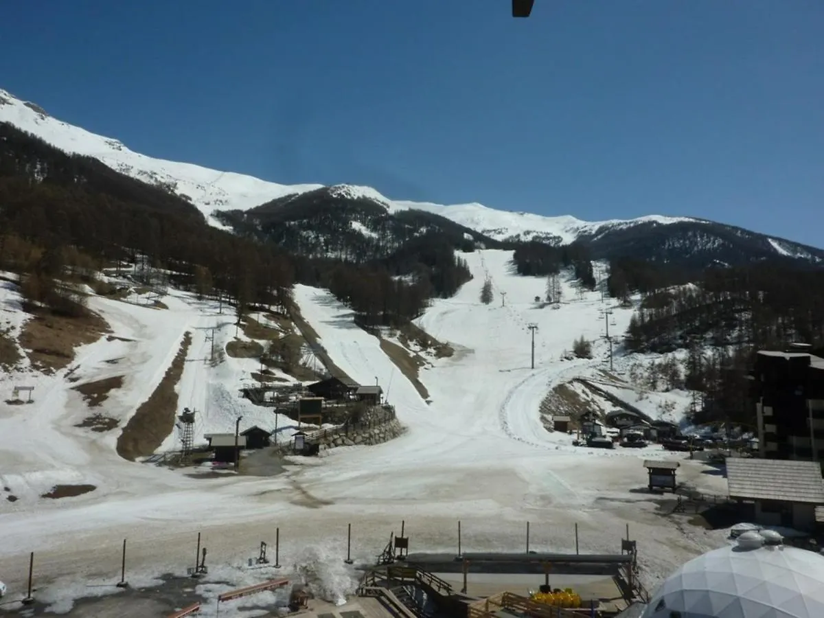 Studio Renove, Skis Aux Pieds, Balcon Sud - Fr-1-322-319 Les Orres Apartment